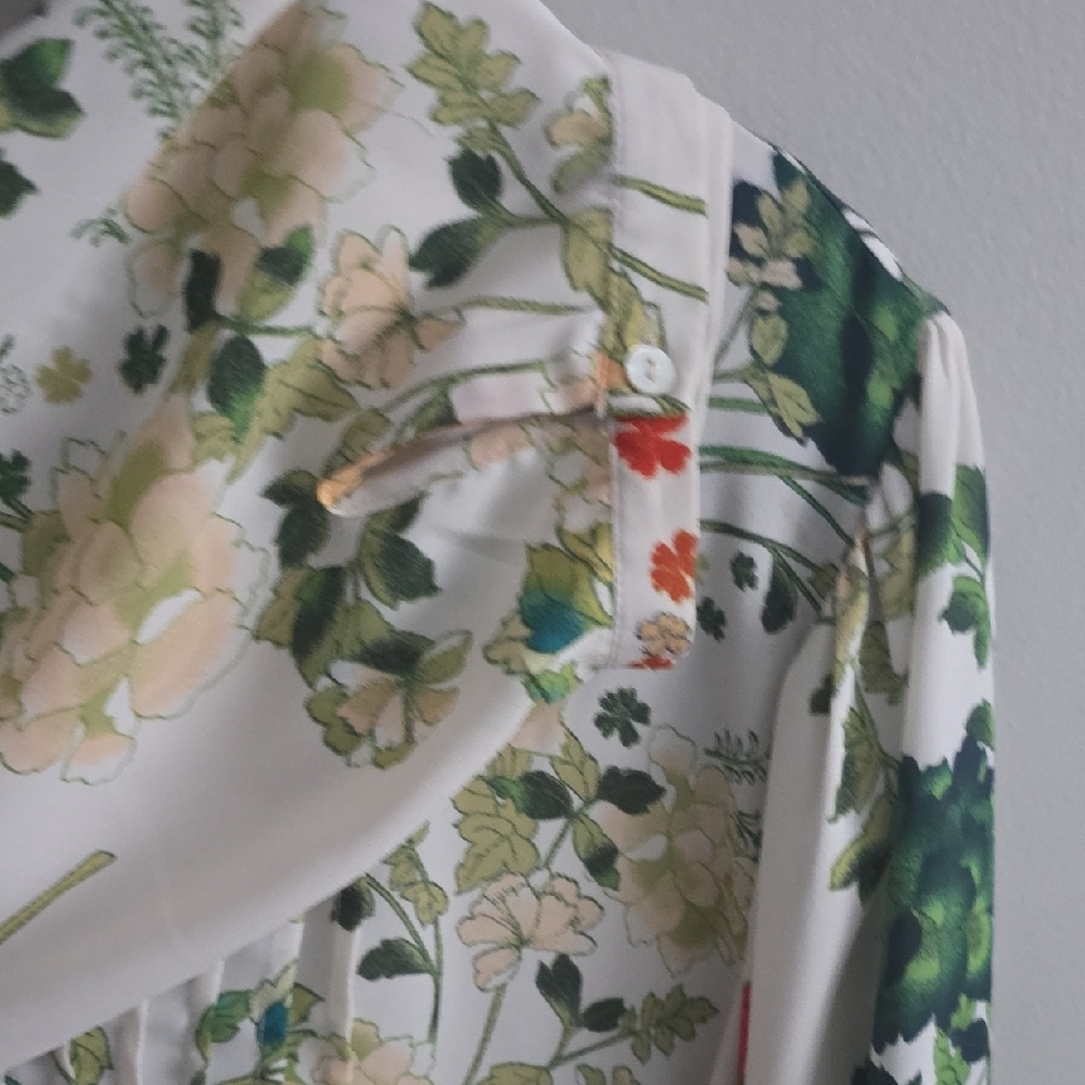 Rose & Olive Ivory Floral Scarf-Neck Blouse with Green and Orange Print - Picture 4 of 7